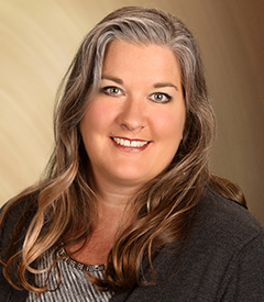 jennifer-curzon